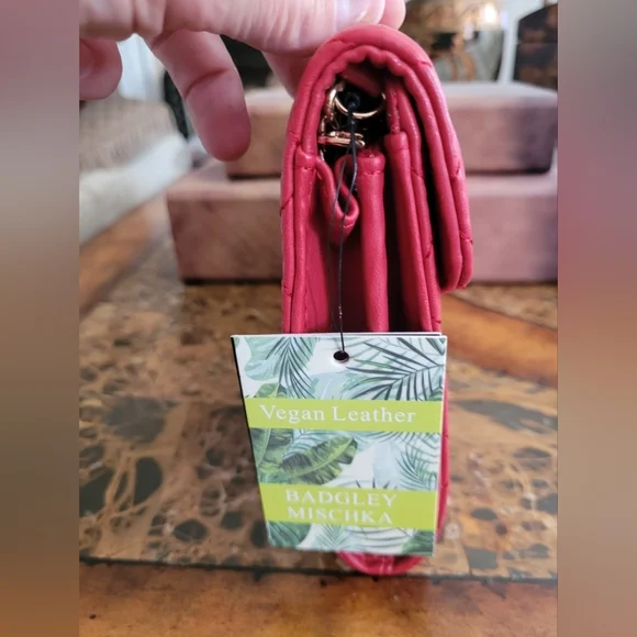 Badgley Mischka Red Quilted Chain Bag - Picture 4 of 9